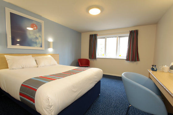 Travelodge Cheltenham Quarto foto